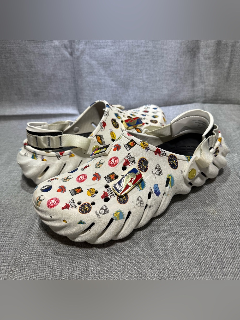 Crocs NBA All Star 2023 Utah Clogs Mens 12 White Multicolor Team Logos Jibbitz